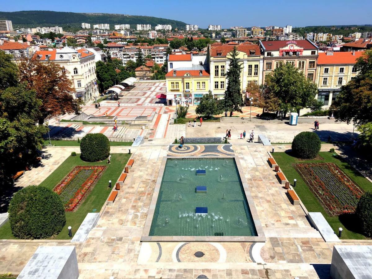 Family Hotel Central Shumen Exterior foto